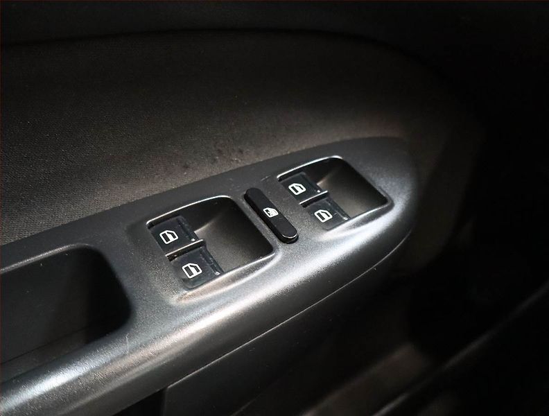 Škoda Octavia (2011) 2.0 TDI, Automat, nová STK - fotka 15 z 17