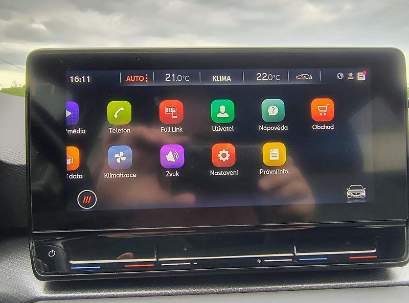 Seat Leon 1.0 eTSi AT 81KWNAVI/MATRIXLED - fotka 54 z 67