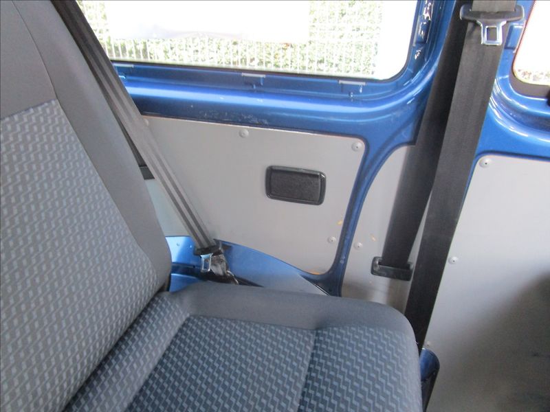 Volkswagen Transporter 2.0TDi Klima, 8 míst - fotka 31 z 42