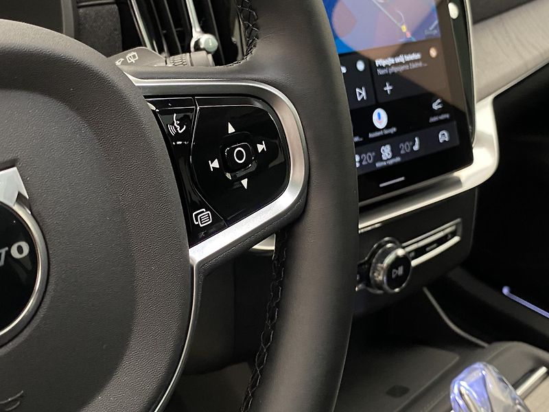 Volvo XC90 T8 RECHARGE BRIGHT ULTRA 7míst - fotka 21 z 70