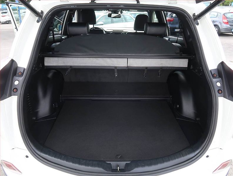 Toyota RAV4 (2017) Selection 2.5 Hybrid, Hybrid - fotka 14 z 20
