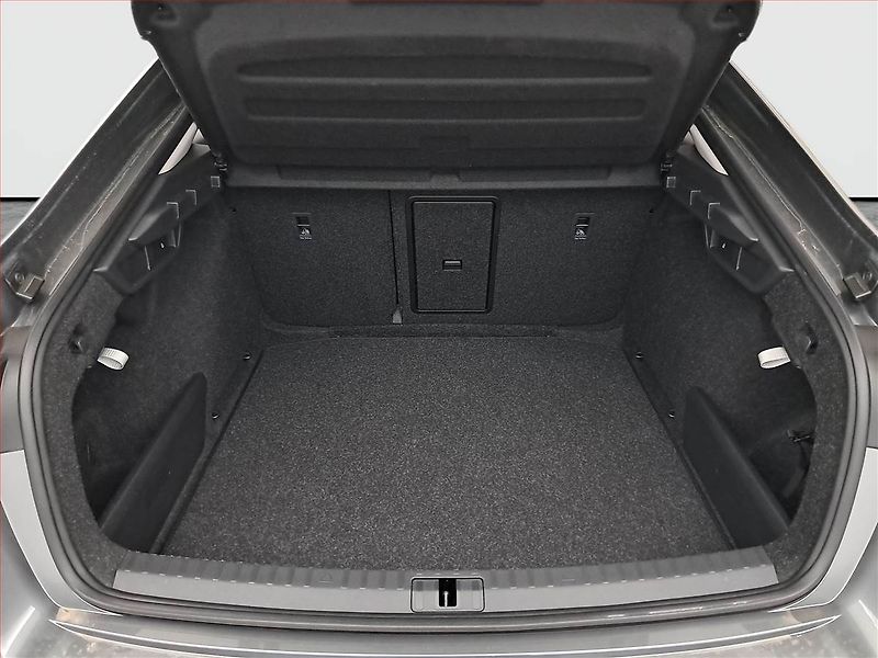 Škoda Octavia (2023) 2.0 TDI - fotka 13 z 16