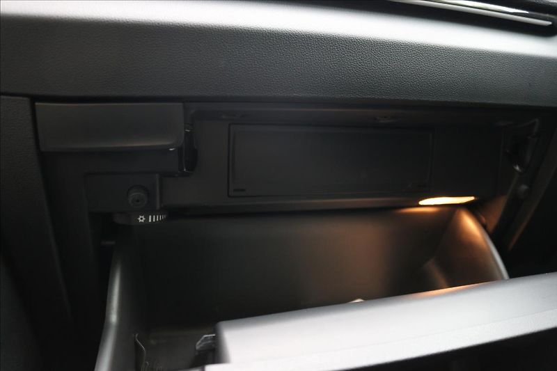 Škoda Karoq 2,0 Sportline,4x4, Automat - fotka 27 z 42