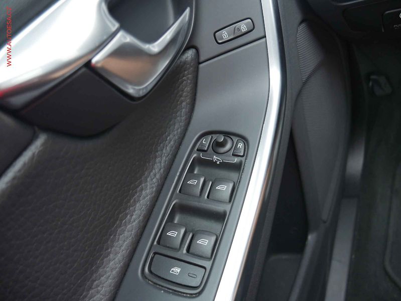 Volvo V60 (2013) 2.0D, ČR, AT - fotka 12 z 17