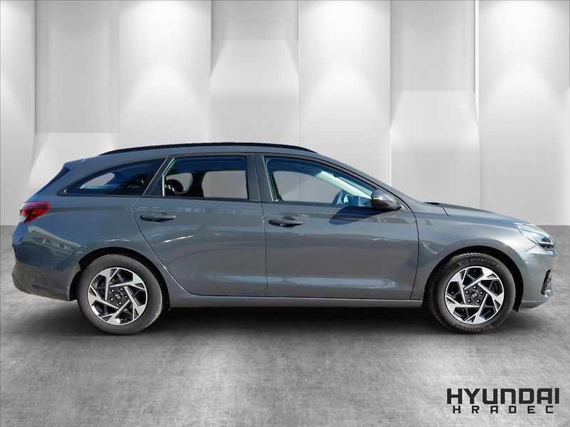 Hyundai i30 1,0   1.0 T-GDi Smart - fotka 4 z 22