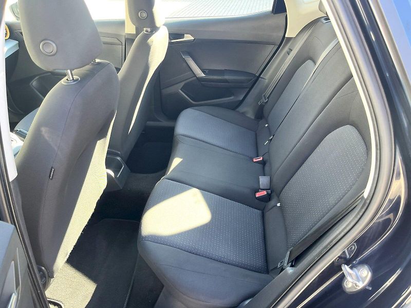 Seat Arona (2022) 1,0 TSi 81kW Style DSG7 - fotka 15 z 24