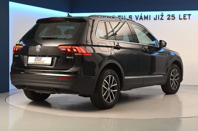 Volkswagen Tiguan (2021) 2.0 4Motion LED Matrix DSG ACC - fotka 5 z 35
