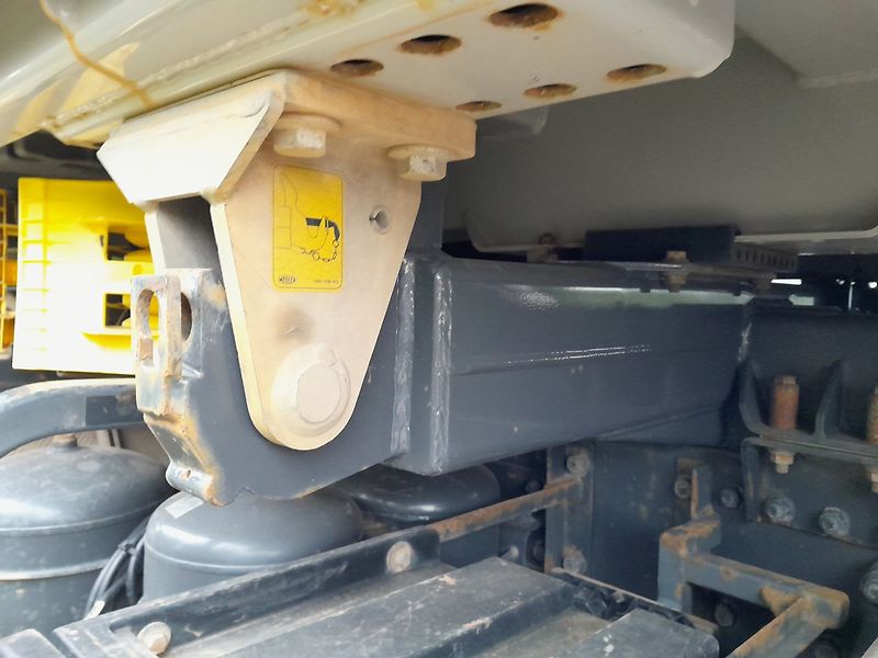 DAF CF 480 FAT 6x4 - fotka 16 z 44