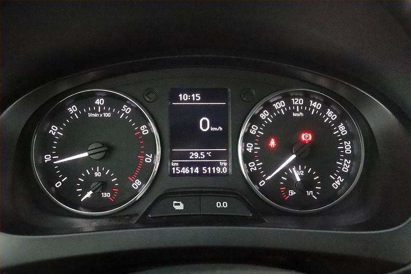 Škoda Rapid (2013) 1.2 TSI, Tempomat - fotka 11 z 14