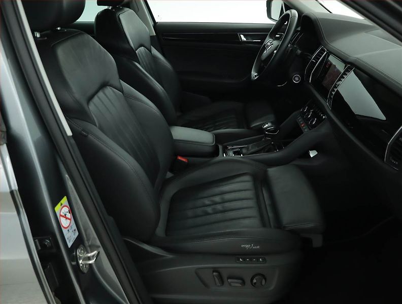 Škoda Kodiaq (2023) Laurin&Klement 2.0 TDI - fotka 9 z 17