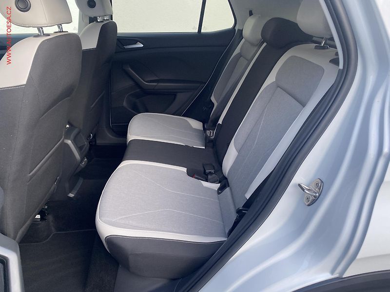Volkswagen T-Cross (2024) 1.0 TSi, 1.maj,ČR, Style, DSG - fotka 10 z 18