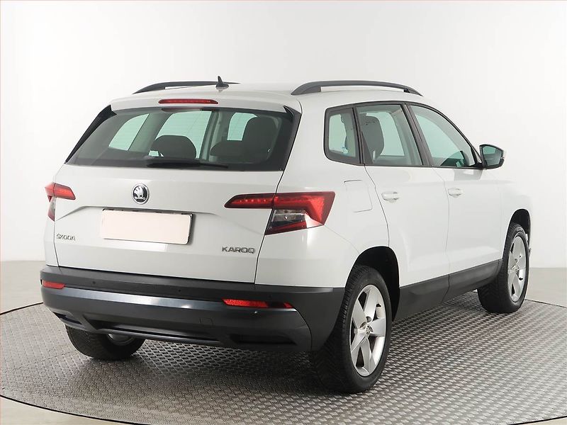 Škoda Karoq (2019) Style 1.0 TSI, Navi, Tempomat - fotka 5 z 17