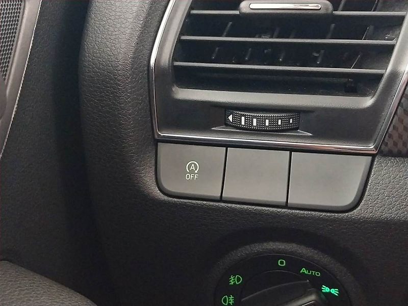 Škoda Fabia (2015) Monte Carlo 1.2 TSI - fotka 17 z 19