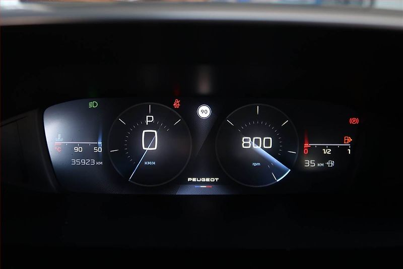 Peugeot 308 (2024) 1.2 PureTech - fotka 11 z 20