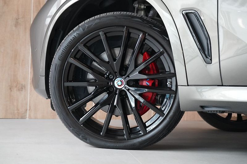 BMW X5 30d xDrive, Vzduch, Nezávislé - fotka 13 z 49