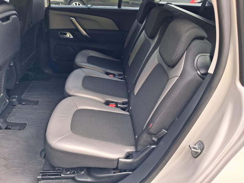 Citroën Grand C4 SpaceTourer (2019) MAX VÝBAVA PO VELKÉM SERVISE - fotka 18 z 55