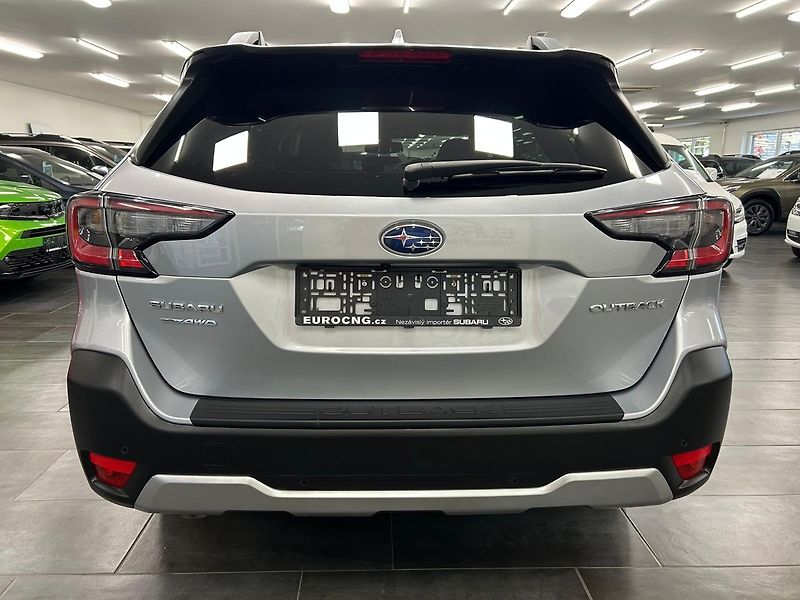 Subaru Outback (2022) 2.5 COMFORT+ 2022 | Záruka - fotka 12 z 26