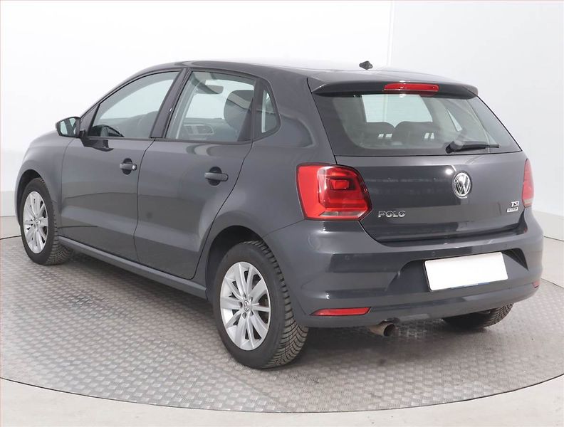 Volkswagen Polo (2014) Highline 1.2 TSI, Serv.kniha - fotka 4 z 15