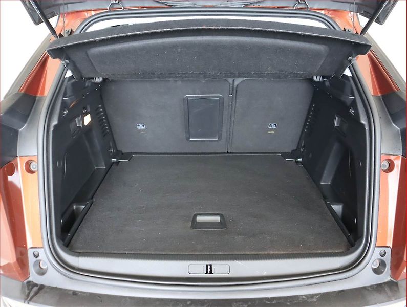 Peugeot 3008 (2019) 1.2 PureTech, Automat - fotka 14 z 21