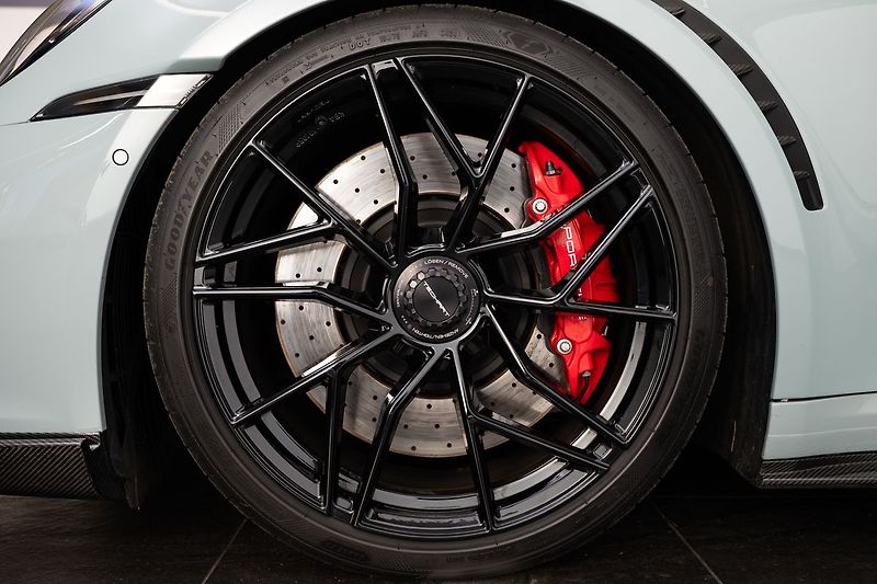 Porsche 911 (992.2) Carrera 4 GTS TECHART - fotka 25 z 34