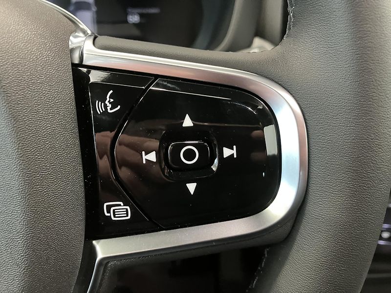 Volvo XC60 T6 AWD Black Edition Plus AT8 - fotka 24 z 40