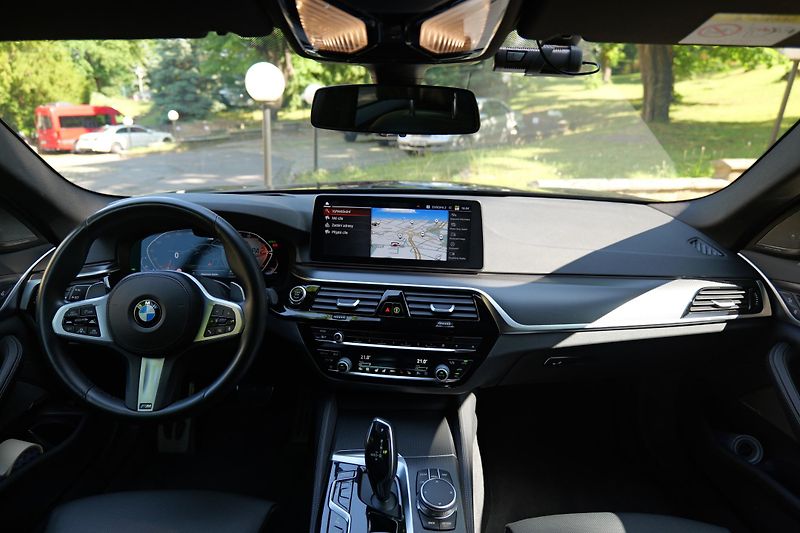 BMW Řada 5 540xd Msport Adap.Drive! - fotka 13 z 49