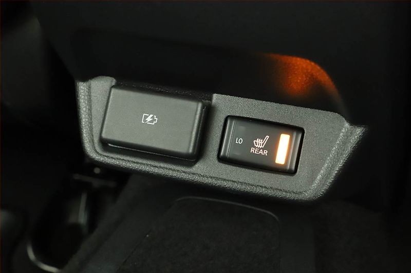 Nissan Leaf (2021) 40 kWh, SoH 92%, Automat - fotka 17 z 21