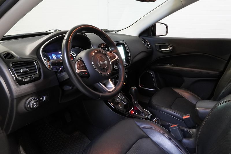 Jeep Compass 1,4T,ČR,4x4,Limited,BEATS - fotka 13 z 32