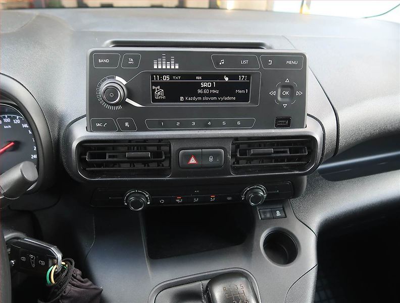 Opel Combo (2021) 1.5 CDTI, SR, 1Maj, DPH - fotka 9 z 13