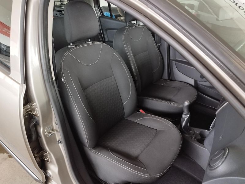 Dacia Logan (2014) 1,5DCi 66KW NAVI KLIMA TAŽNÝ - fotka 18 z 31