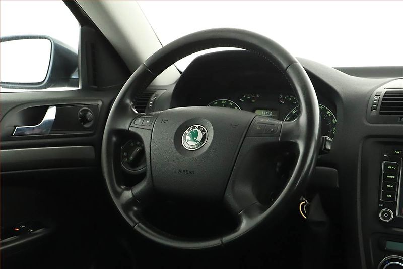 Škoda Octavia (2008) Elegance 1.9 TDI, po STK - fotka 8 z 14