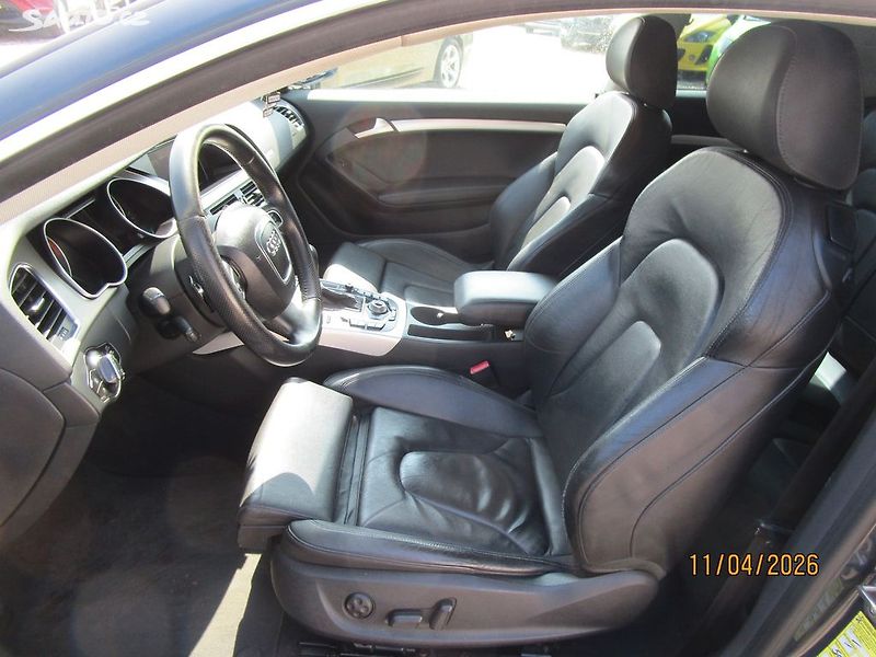 Audi A5 2,0T-132KW-NOVÁ STK+AUTOMAT - fotka 12 z 32