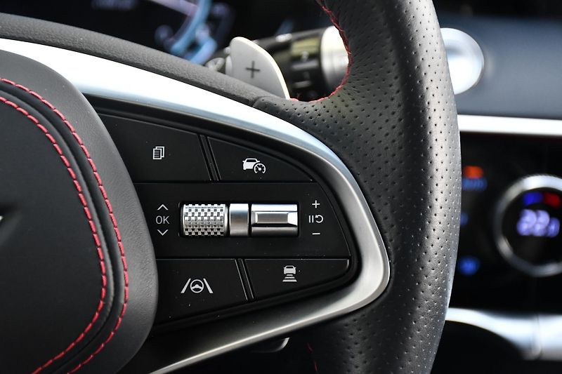 Genesis GV70 2.2 AWD SPORT LINE 1M - fotka 25 z 48