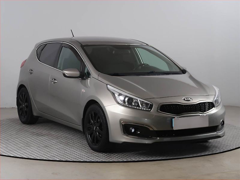 Kia Ceed (2016) 1.4 CVVT, Tempomat - fotografie inzerátu