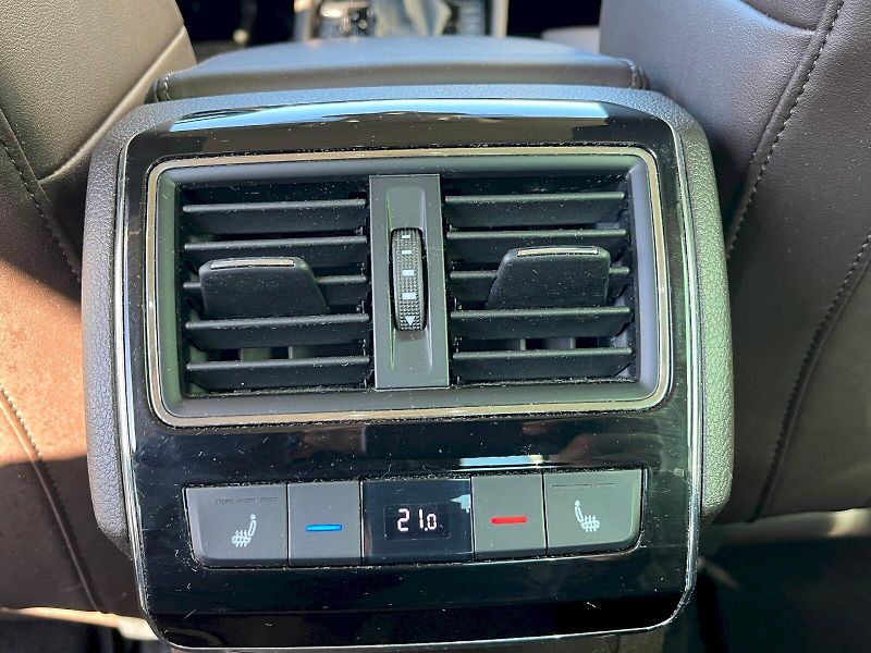 Škoda Superb (2019) 2.0 TDI 140kW L&K 4x4 DSG - fotka 6 z 27