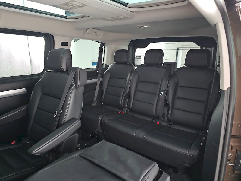 Citroën Jumpy (2017) Spacetourer 2.0 HDi 130kW AUT - fotka 8 z 27