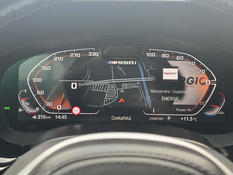 BMW Řada 5 (2021) M550i xDrive Laser, DPH, 1.Maj - fotka 31 z 59
