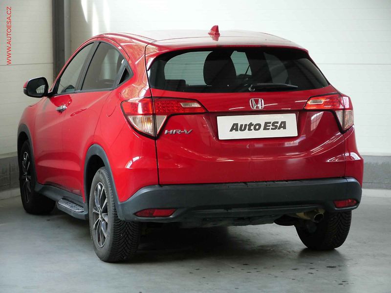 Honda HR-V (2017) 1.5 i-VTEC, ČR, Comfort - fotka 6 z 22