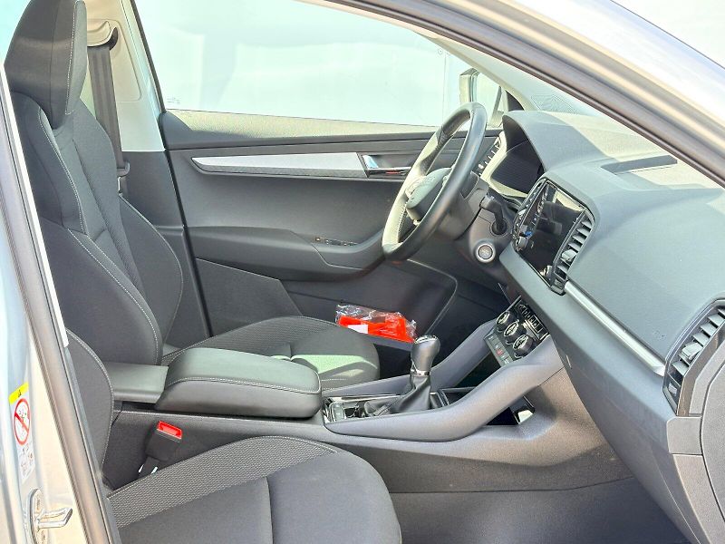 Škoda Karoq (2025) 1.5 TSI / 110 kW / SELECTION - fotka 18 z 29