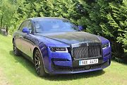 Luxusní vozy se v sobotu 4. května sjely na zámek do Lnář. Převládala auta značky Rolls Royce.
