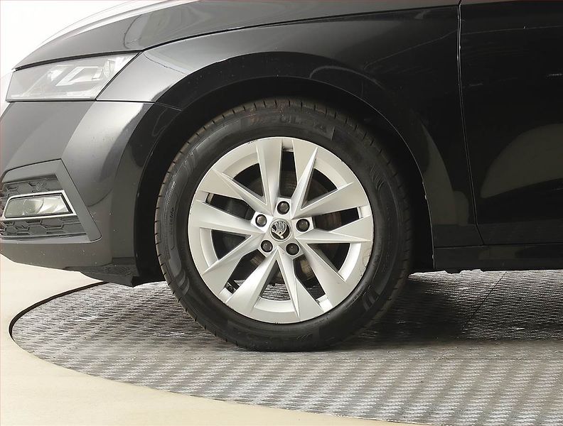 Škoda Octavia (2023) 2.0 TDI - fotka 15 z 29