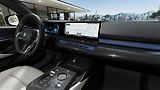 BMW Řada 5 550e xDrive Touring - náhled 14