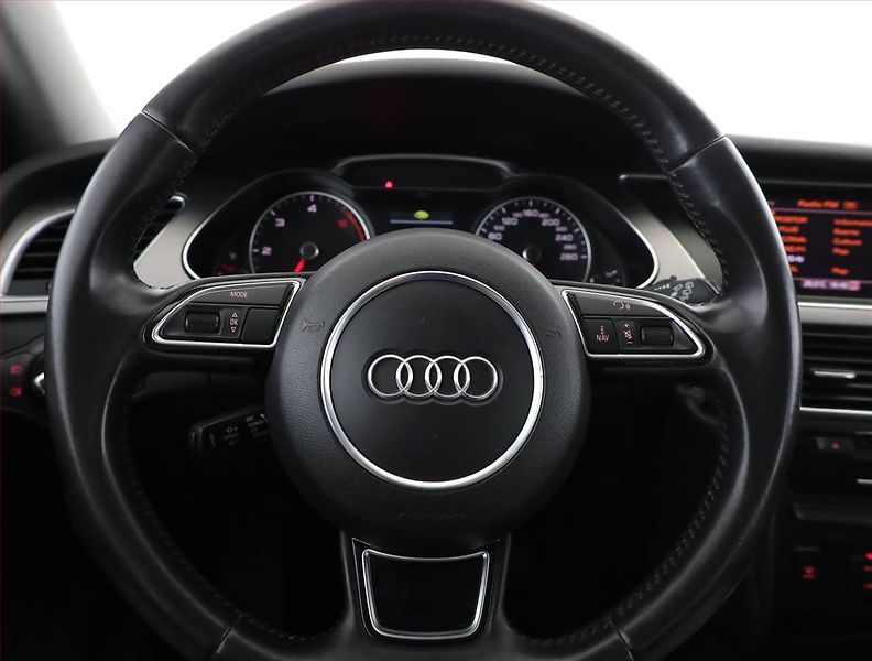 Audi A4 (2013) 3.0 TDI, 4X4, Automat, Navi - fotka 8 z 19