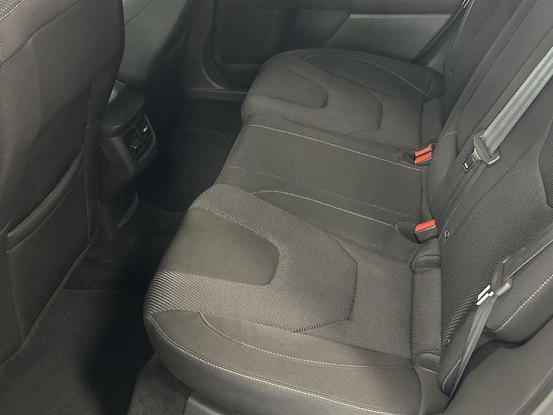 Ford Mondeo (2015) 2.0TDCi Aut Titanium LED 110kW - fotka 19 z 26