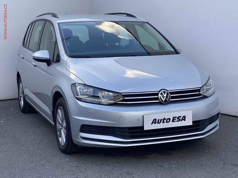 Volkswagen Touran (2022) 2.0 TDi, Comfortline, DSG - fotografie inzerátu