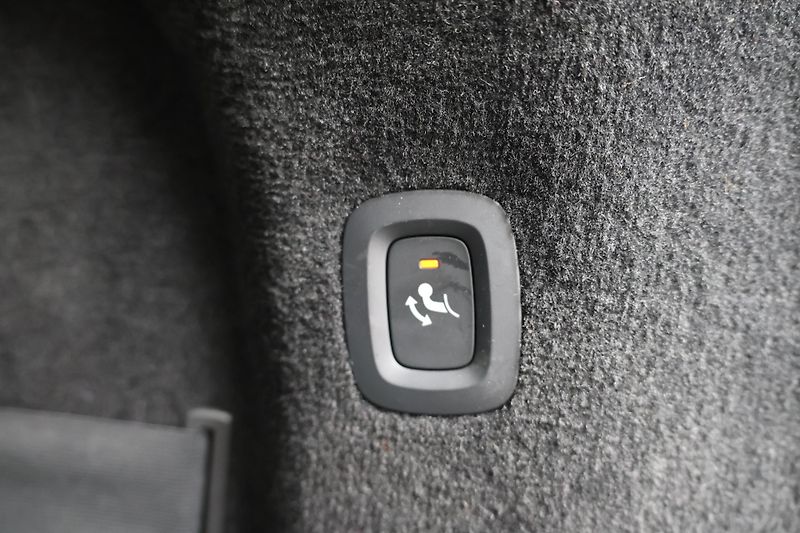 Volvo V90 (2021) Pro, B5 AWD mild hybrid - fotka 22 z 25