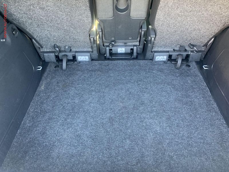 Škoda Roomster (2010) 1.2 TSI - fotka 7 z 19