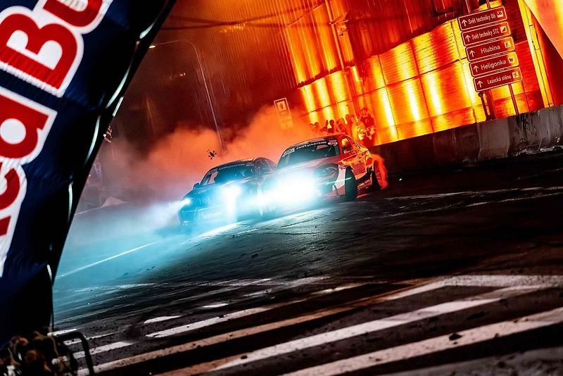 Finále Race The Streets, mezinárodního šampionátu v driftech v Dolní oblasti Vítkovic. 9. srpna 2025 v Ostravě.