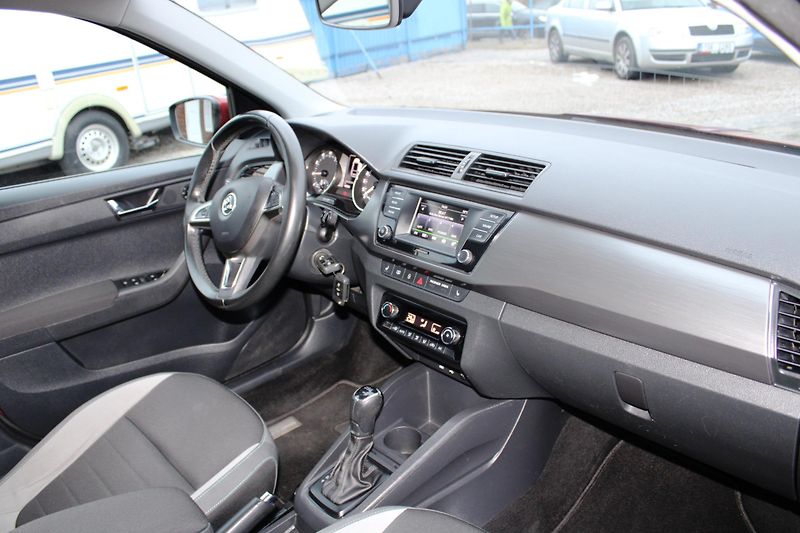 Škoda Fabia (2016) 1,2TSI PANORAMA DSG TEMPOMAT - fotka 14 z 16