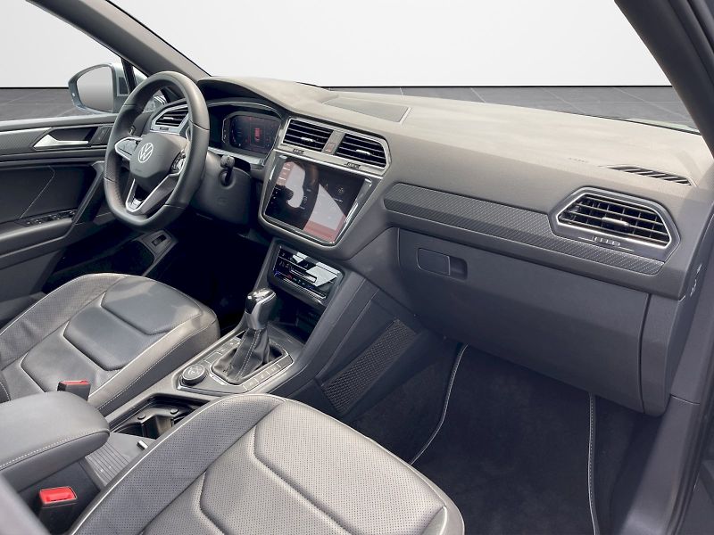 Volkswagen Tiguan Allspace (2023) R-Line 2.0 TSI 140 kW 4MOTION - fotka 22 z 35